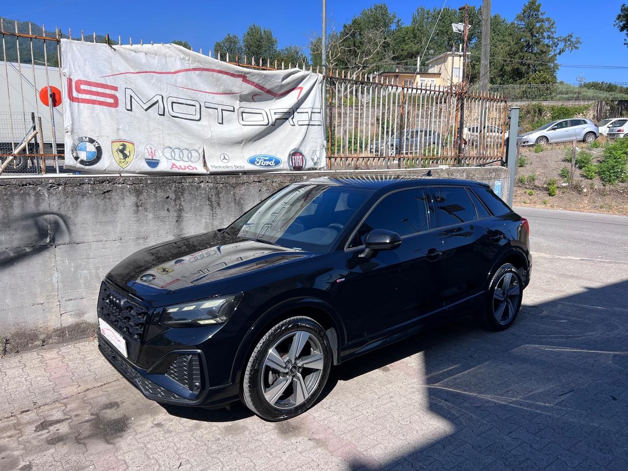 Audi Q2 30 TDI S line Edition Blockshaft