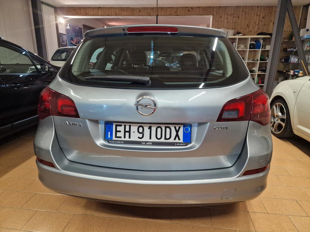 Opel Astra 1.7 CDTI 110CV Sports Tourer Cosmo