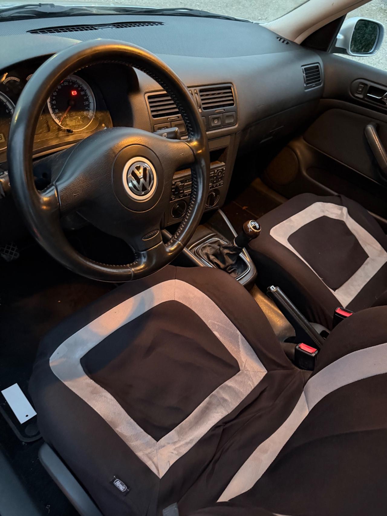 Volkswagen Bora 1.6 16V cat Trendline