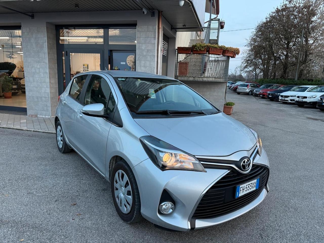 Toyota Yaris 1.0 benzina Neopatentati