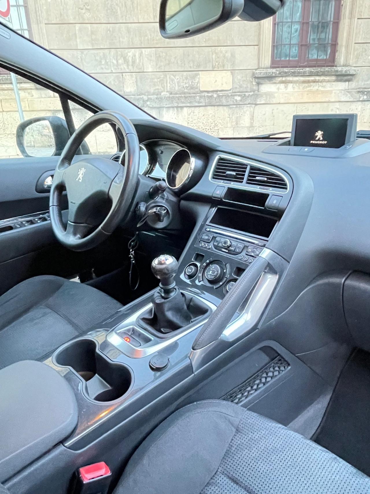 Peugeot 3008 1.6 HDi 115CV