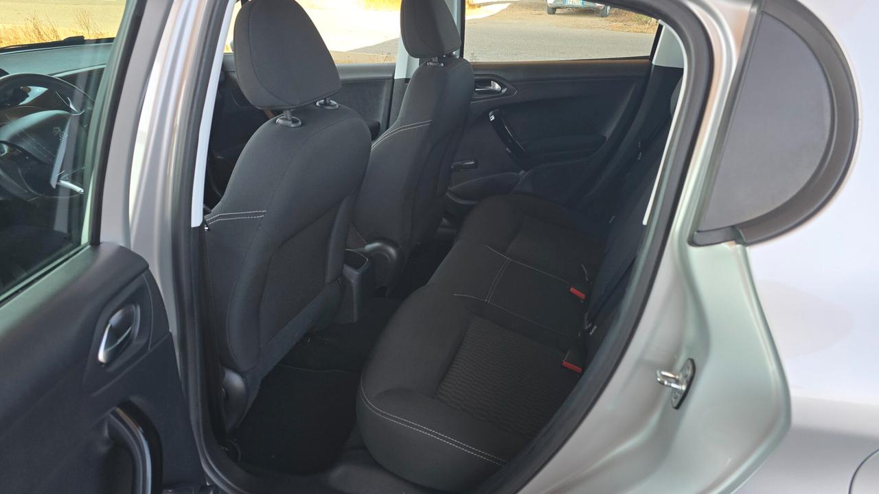 Peugeot 208 1.6 Bluehdi 75 cv 2018 Uniproprietaria