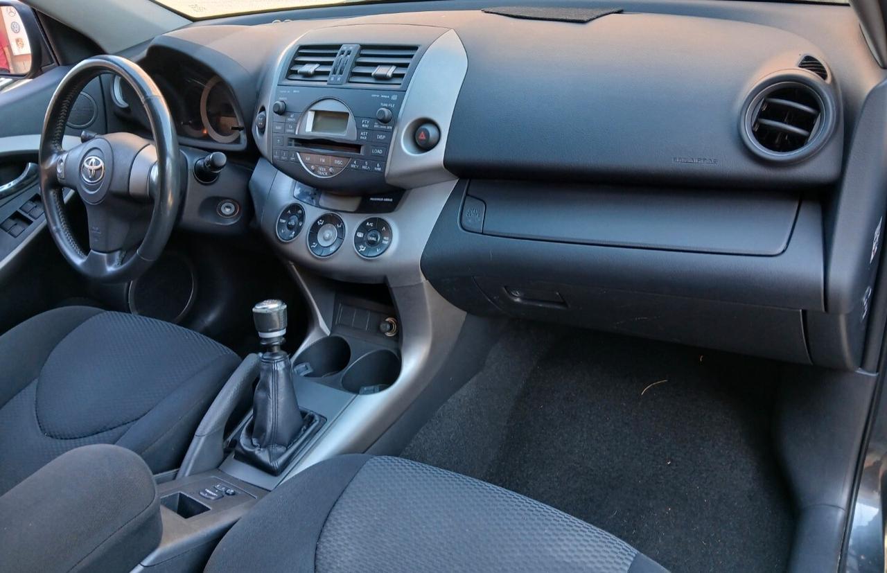 TOYOTA Rav4 Sol 2.200 D-4D 136cv 4WD
