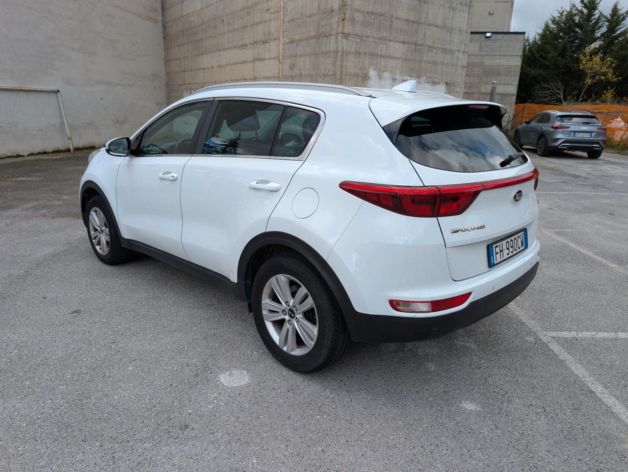 Kia Sportage business