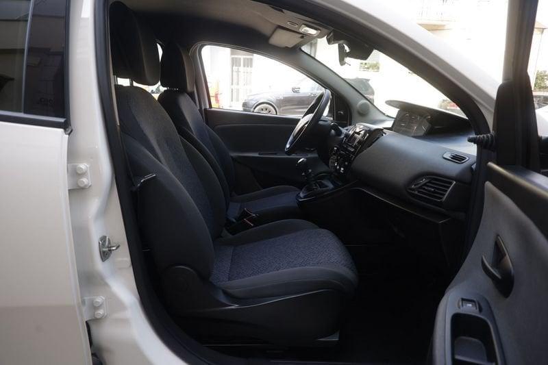 Lancia Ypsilon Lancia Ypsilon 1.0 FireFly 70cv S&S Hybrid SILVER 51KW ANNO 2022