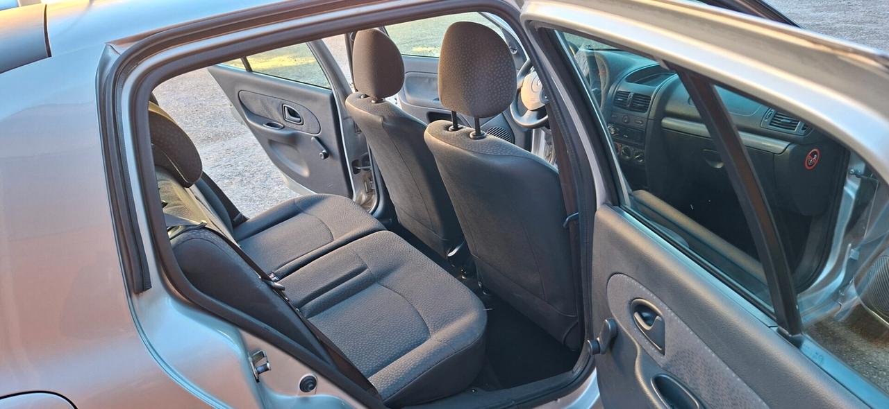 RENAULT CLIO 1.2 5 PORTE X NEOPATENTATI KM 120000