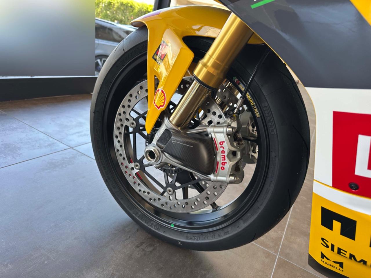 Ducati Panigale V4 BAGNAIA 2023 World Champion Replica - n. 74 di 263