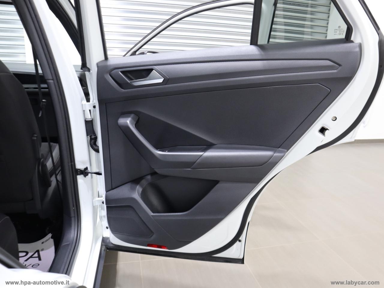 VOLKSWAGEN T-Roc 2.0TDI R-LINE NAVI LED PELLE MATRIX