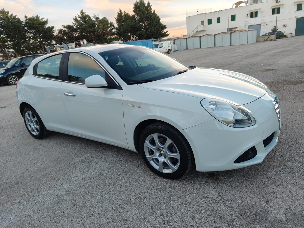Alfa Romeo Giulietta 1.6 JTDm-2 105 CV Distinctive