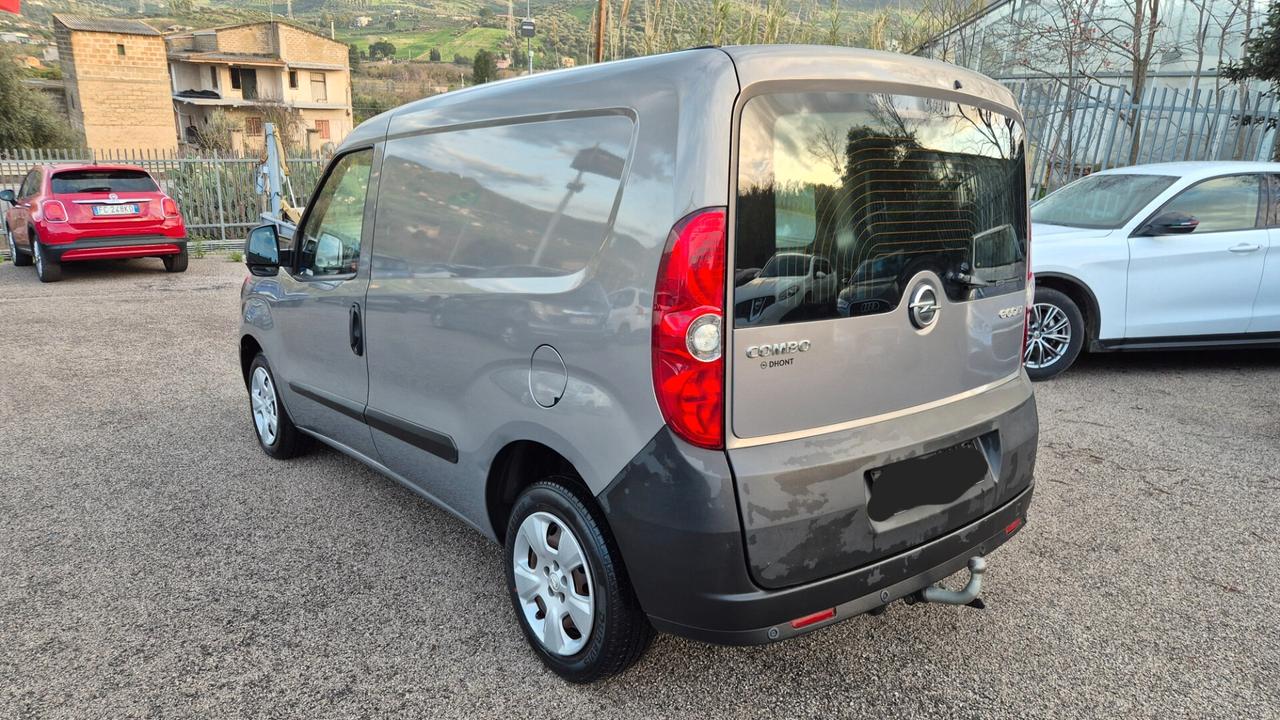 Opel combo 1600 cdti