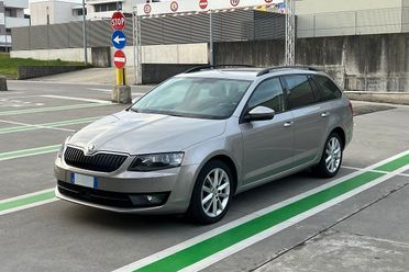 SKODA Octavia 1.4 TSI DSG Wagon Executive G-Tec