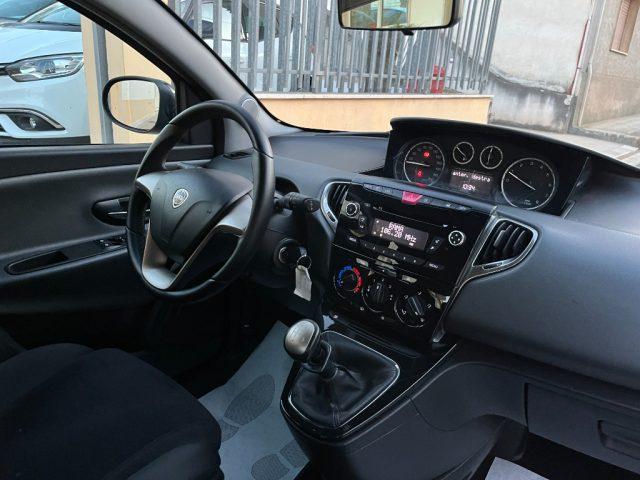 LANCIA Ypsilon 1.2 69 CV 5 porte Silver