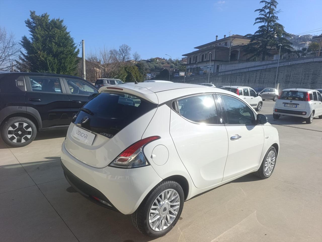 Lancia Ypsilon 5 Porte Ypsilon 1.2 8v Elefantino ecochic Gpl 69cv E6