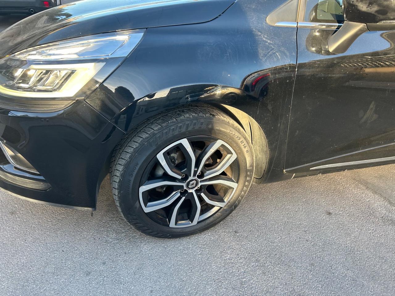 Renault Clio dCi 8V 75 CV 5 porte Moschino Zen