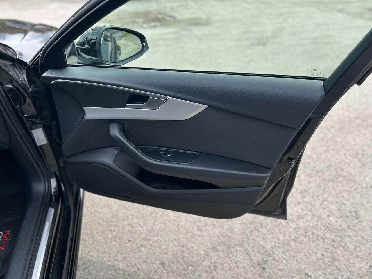 Audi A4 2.0 40 TDI Business Advanced #9936