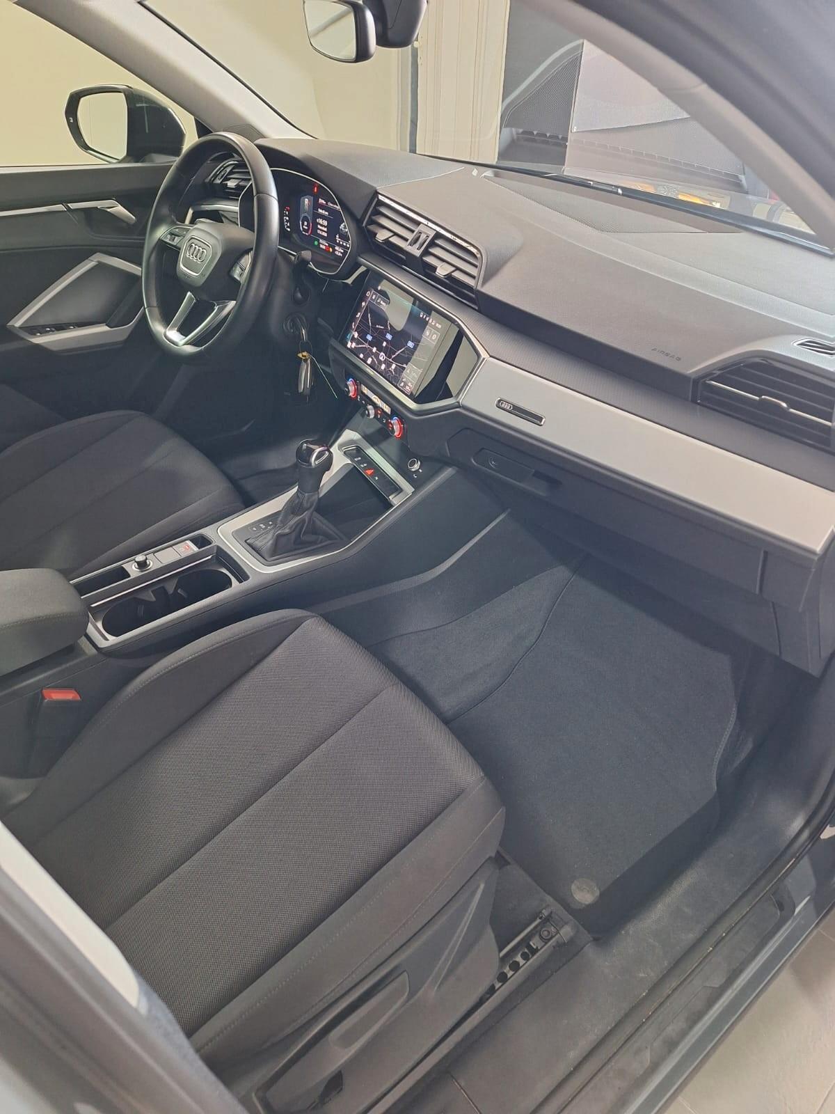 Audi Q3 35 2.0TDI S tronic 150cv 2022