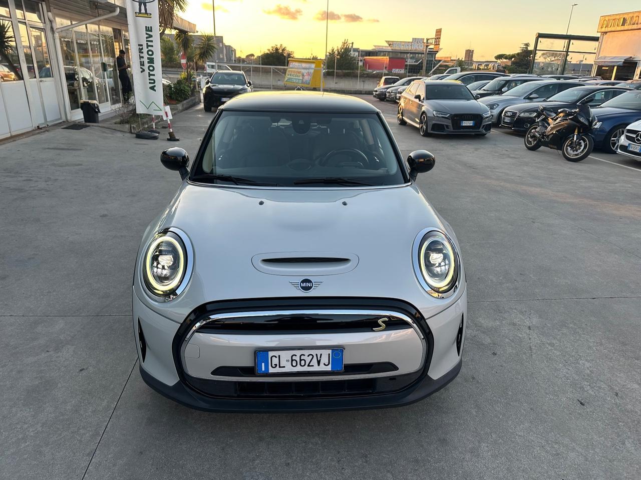Mini Mini Full Electric Mini Cooper SE Essential