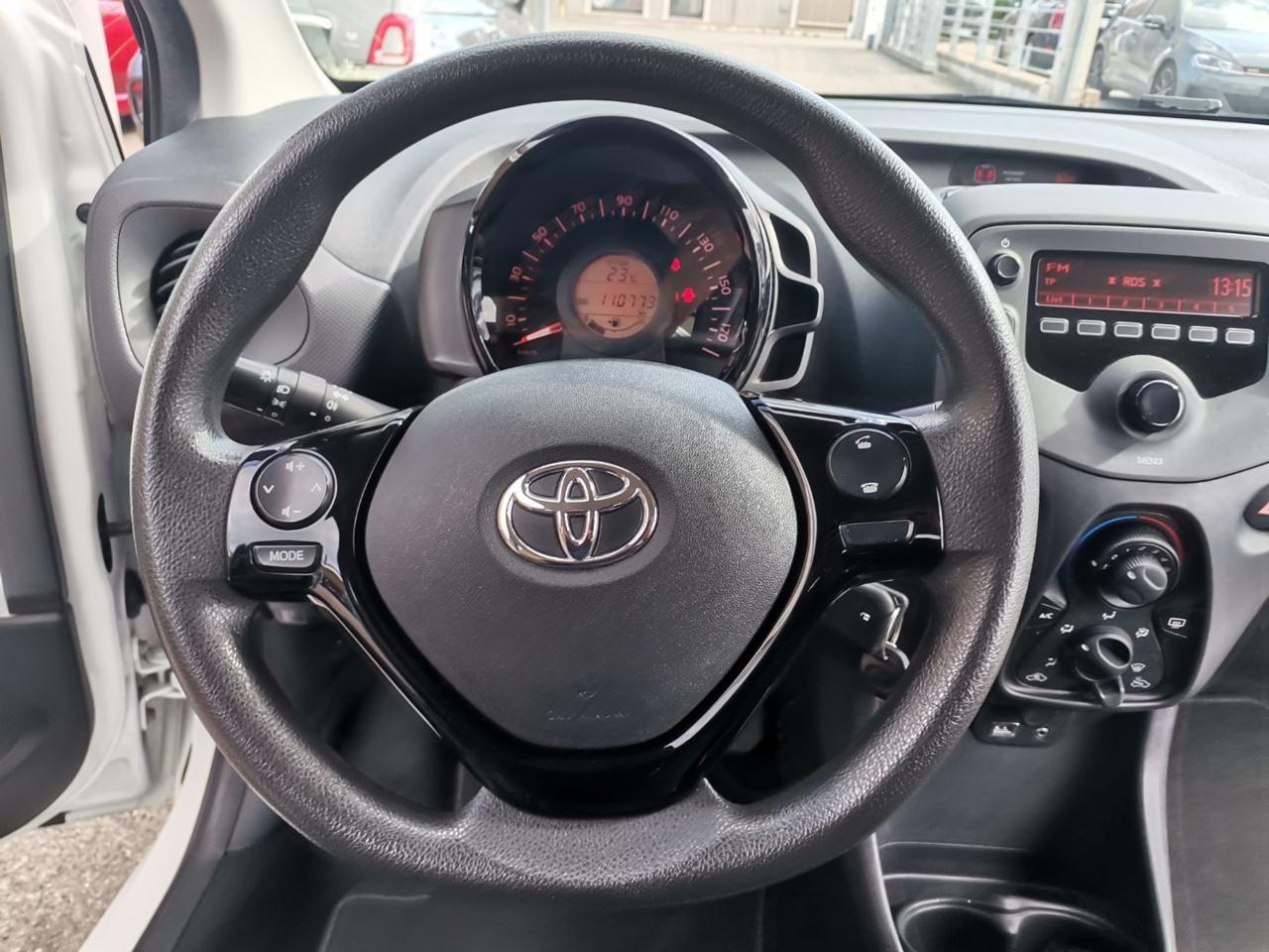 Toyota Aygo Connect 1.0 VVT-i 72CV 5 porte