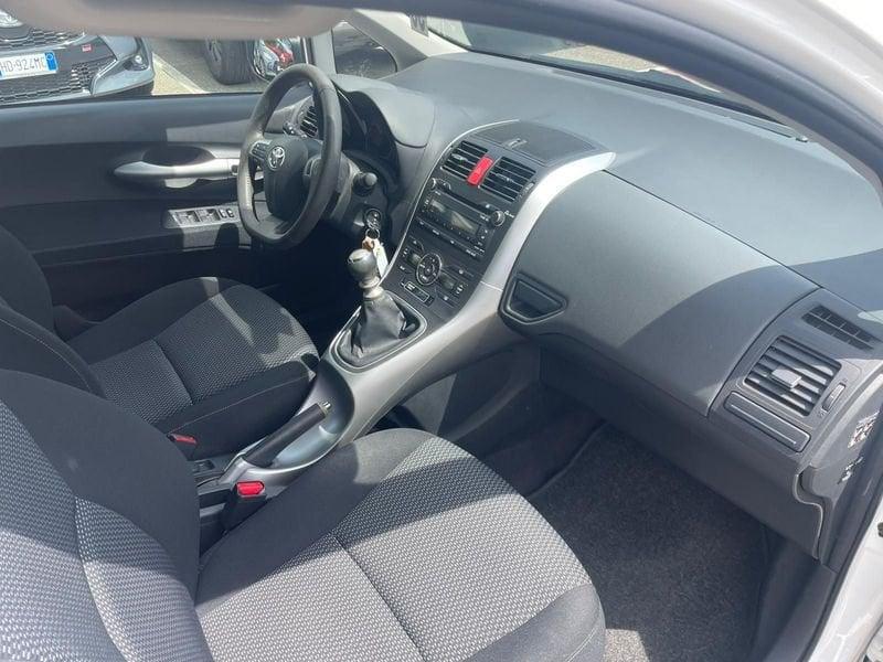 Toyota Auris 1.3 Active