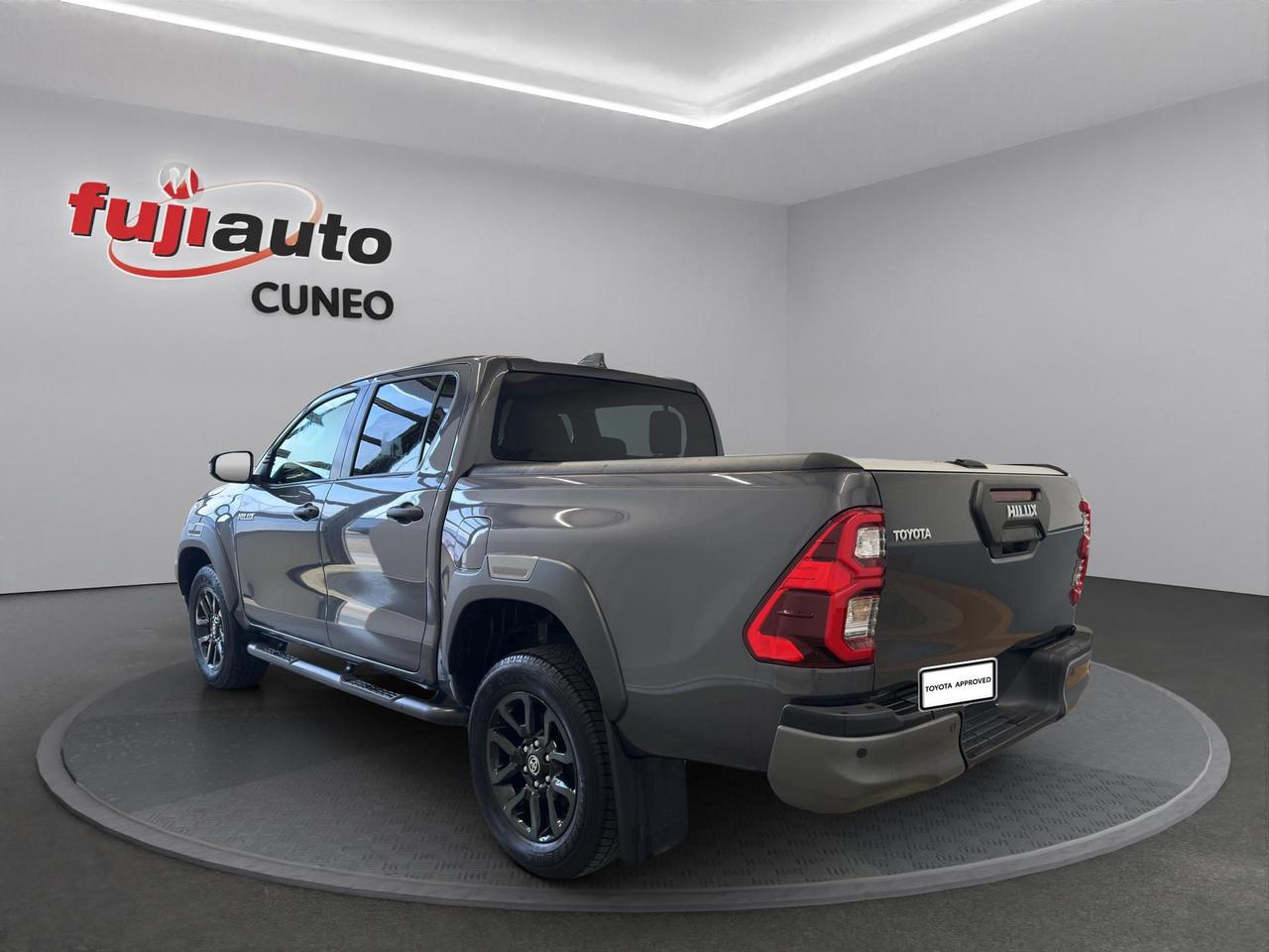 Toyota Hilux 2.8 d double cab Invincible 4wd auto