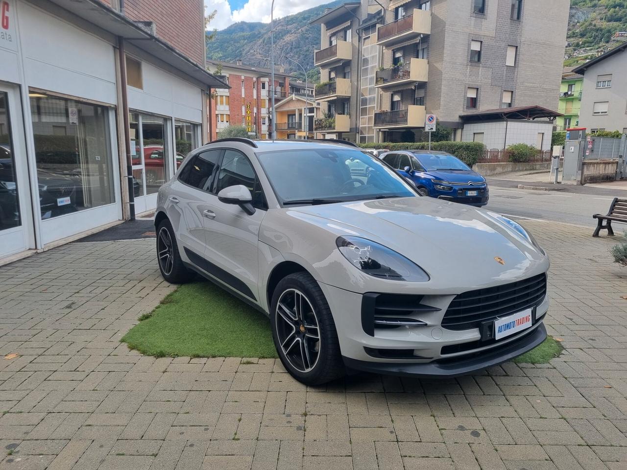 Porsche Macan 2.0 245CV TETTUCCIO APRIBILE