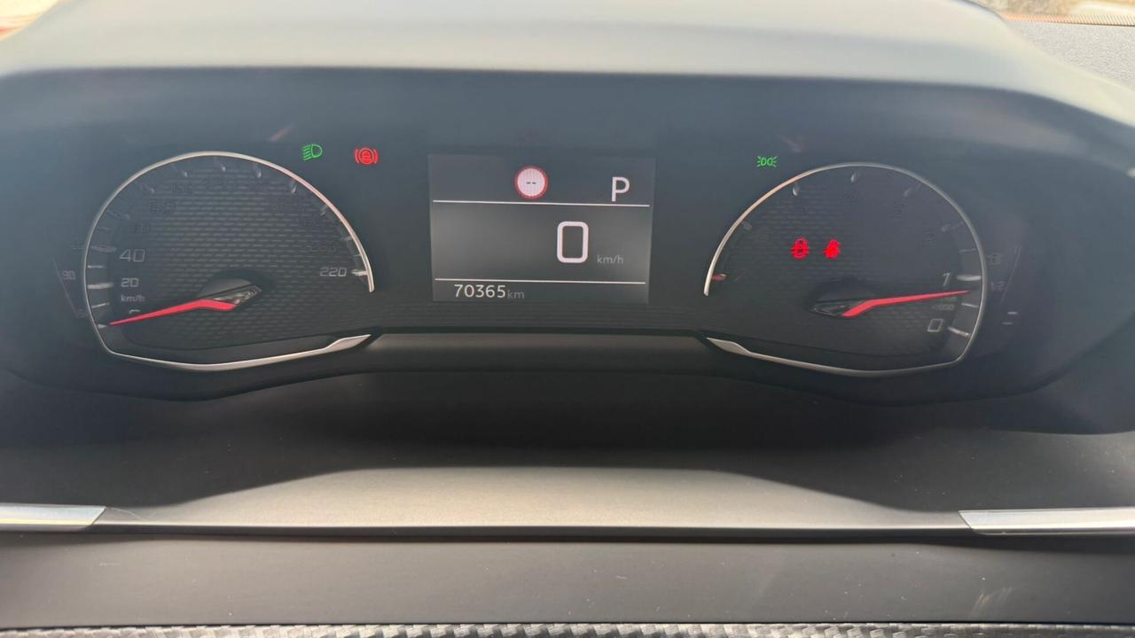 Peugeot 2008 BlueHDi 130 S&S EAT8 Allure Pack