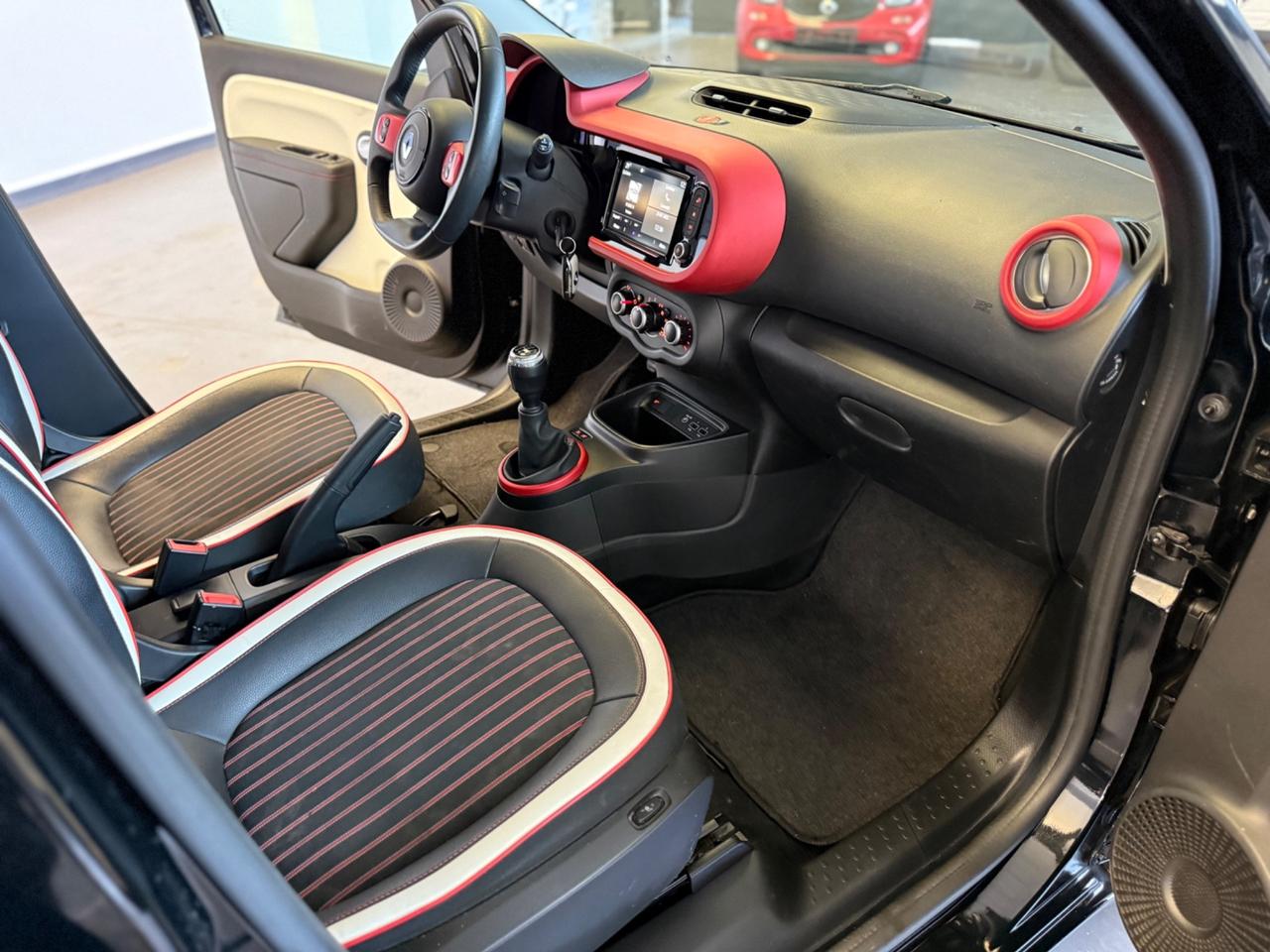Renault Twingo SCe 65 CV Signature