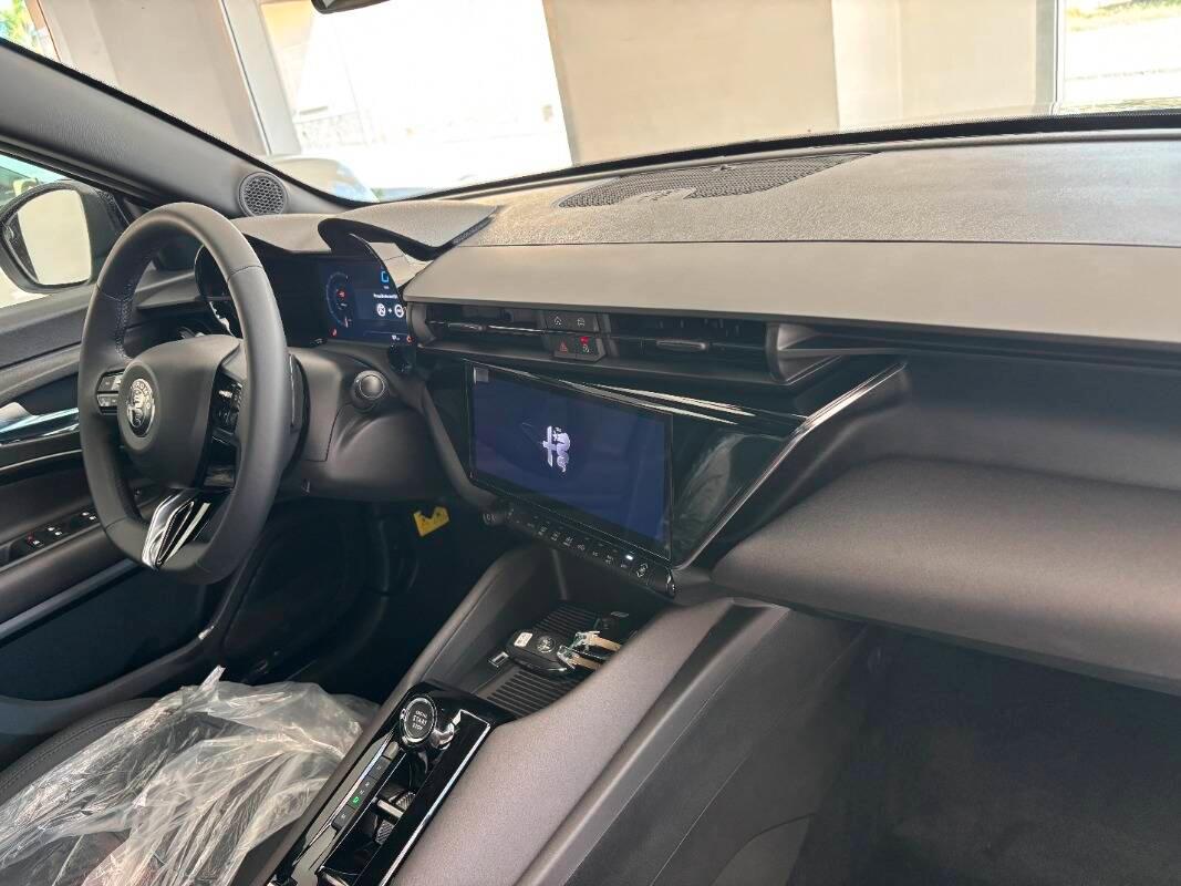 Alfa Romeo Junior 1.2 ibrida Speciale 145cv edct6