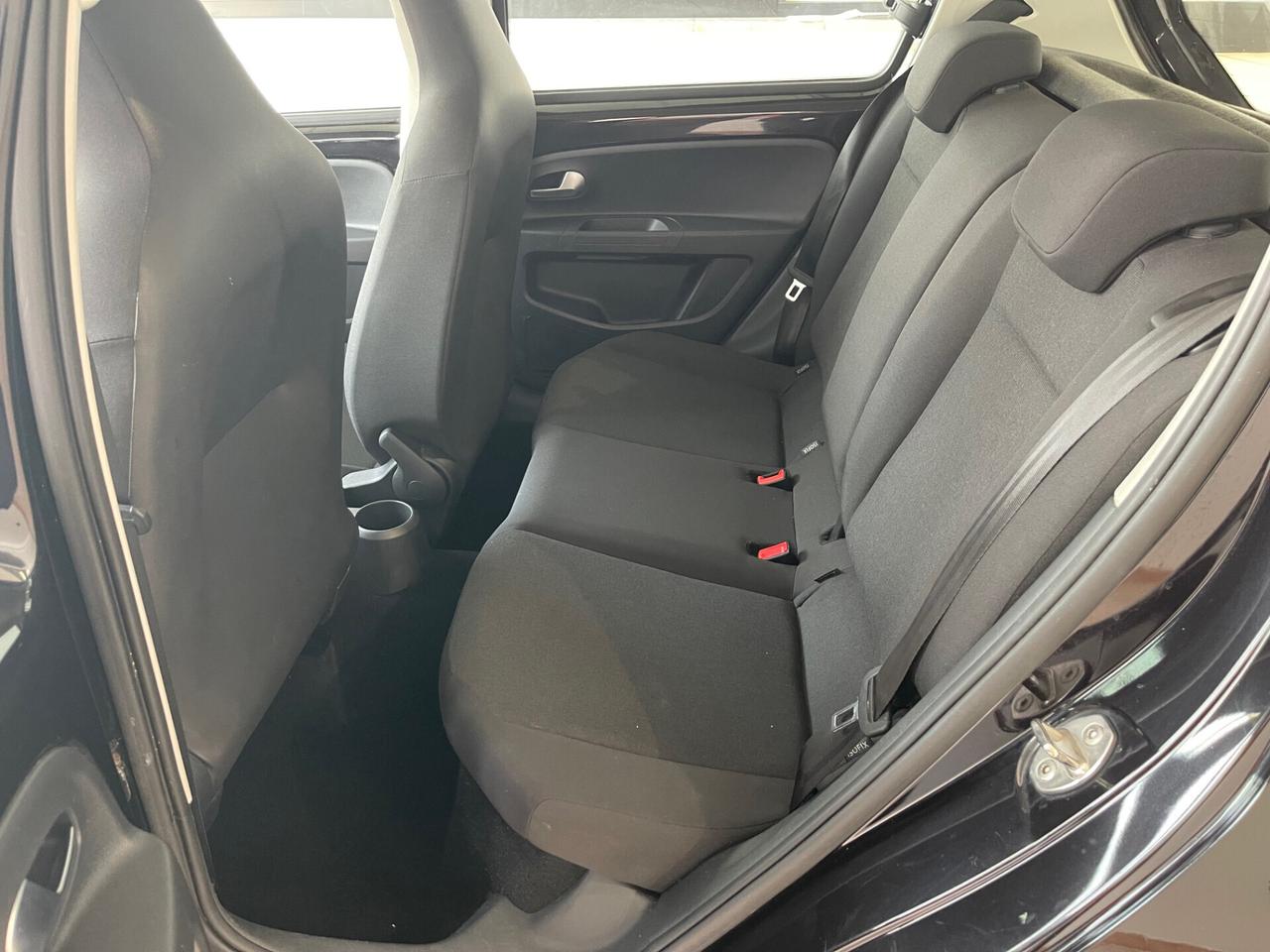 Volkswagen UP! Move up 60cv ASG