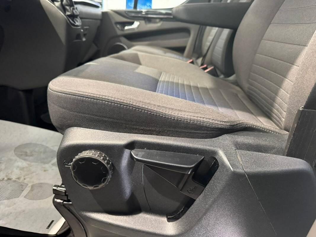 Ford Tourneo Custom 320 320 2.0 tdci 130cv Titanium L2H1 E6.2