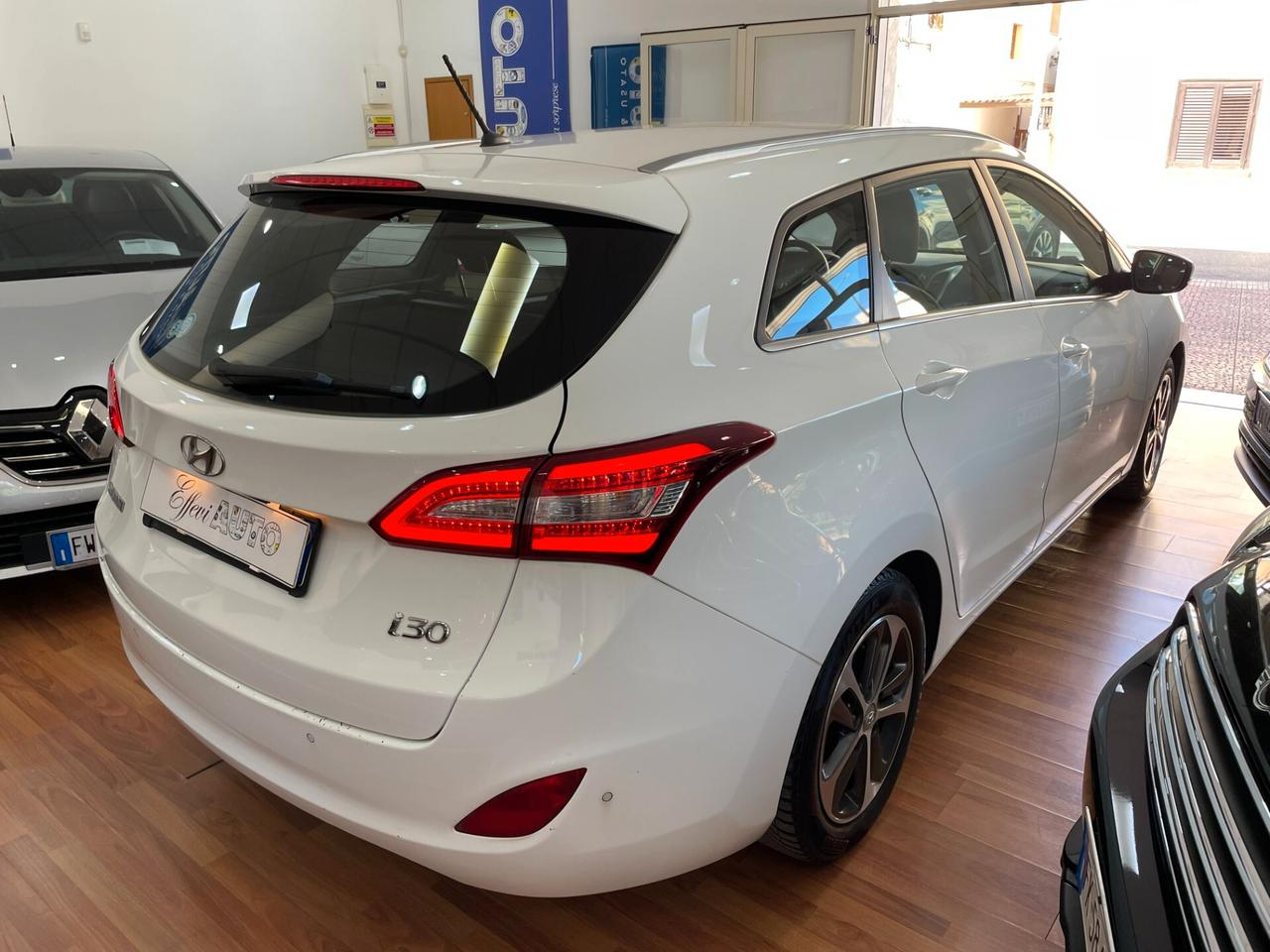 HYUNDAI i30 WAGON 1.6 CRDi COMFORT