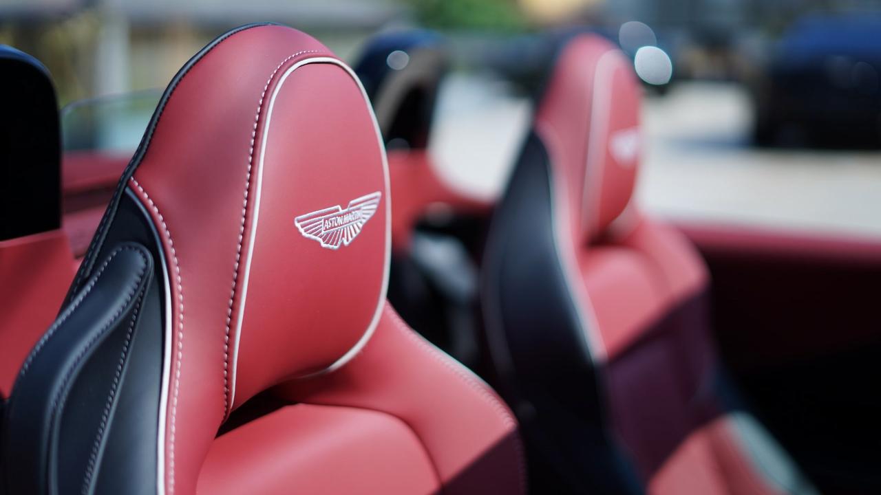 ASTON MARTIN VANTAGE ROADSTER MY26.5
