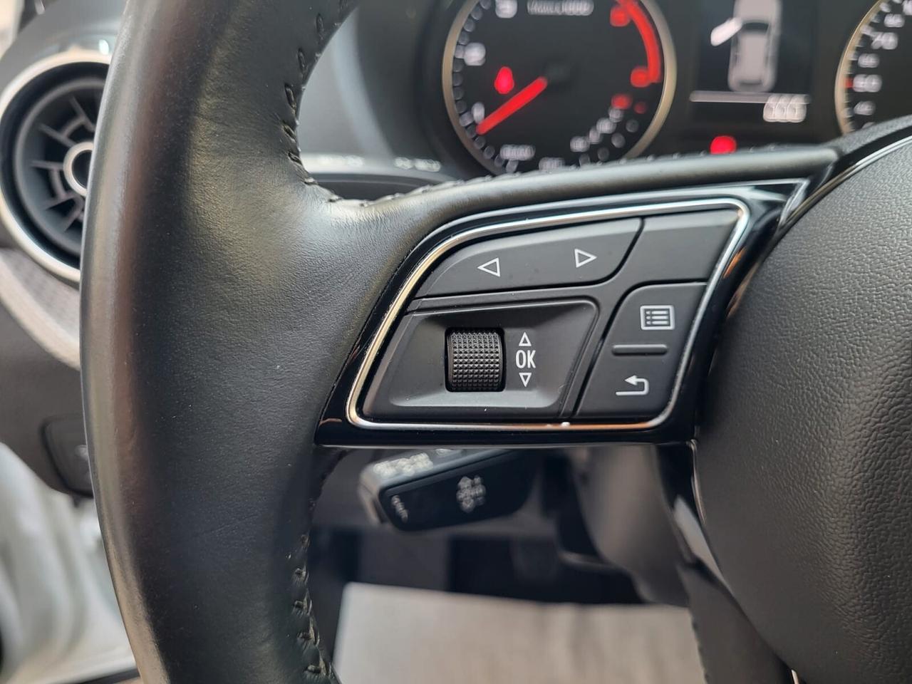 Audi Q2 1600 Tdi S-Line Edition+Fari Led+Audi Connect...