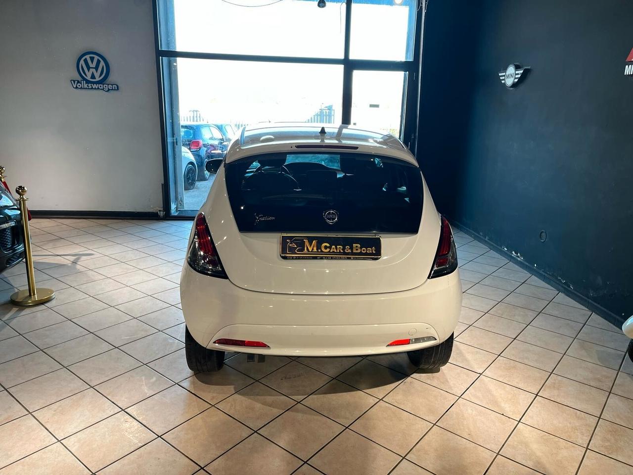 Lancia Ypsilon 2016 GPL