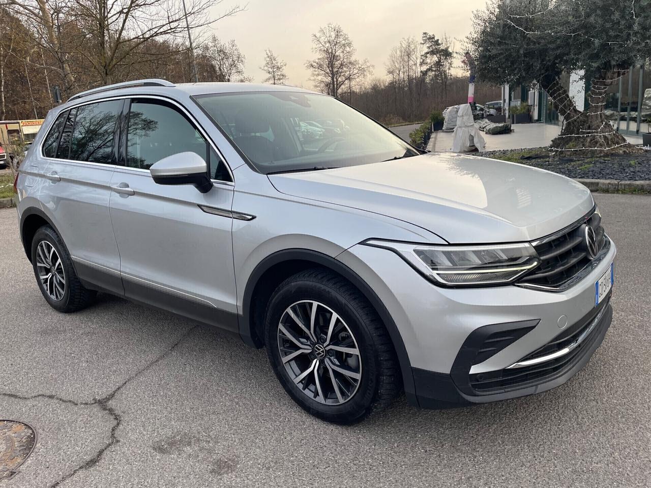 Volkswagen Tiguan 1.5 TSI 150 CV*Automatik*Virtual cockpit*Solo 56000km