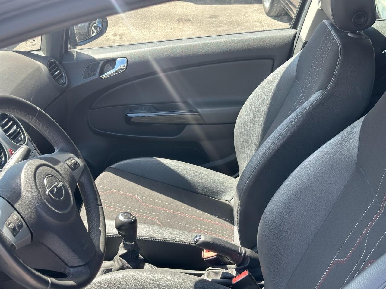 Opel Corsa 1.2 5 porte Sport