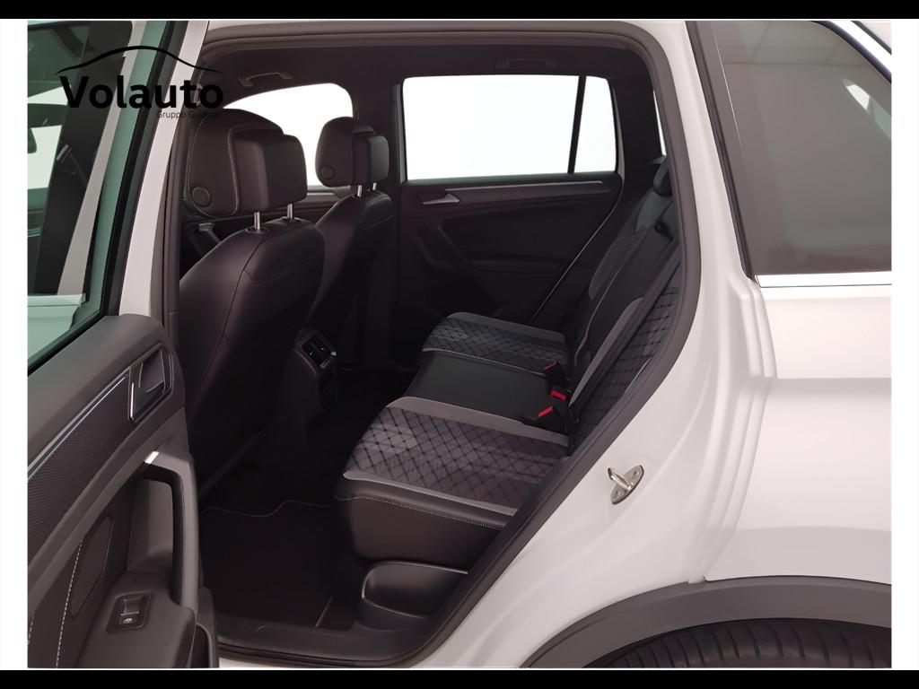 VOLKSWAGEN Tiguan II 2021 - Tiguan 1.5 tsi R-Line 150cv dsg