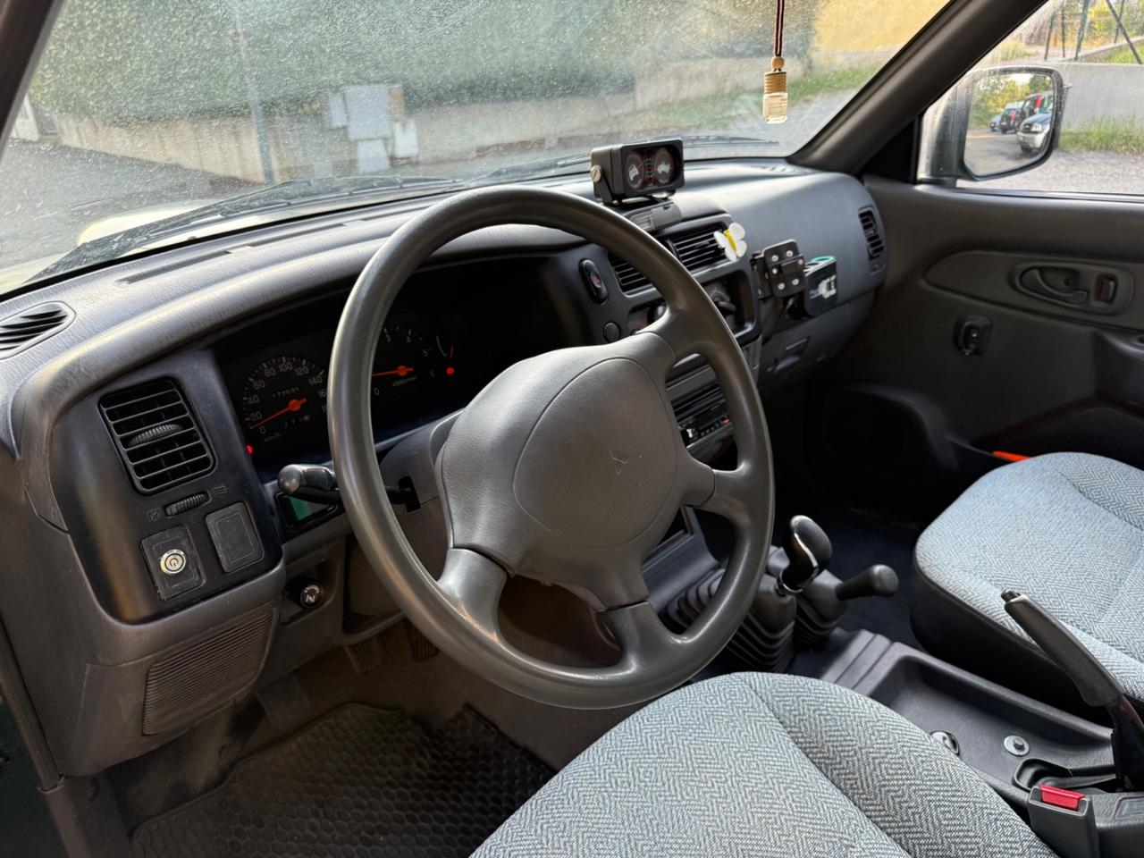Mitsubishi L200 2.5 TDI 4WD Club Cab Pick-up GLX