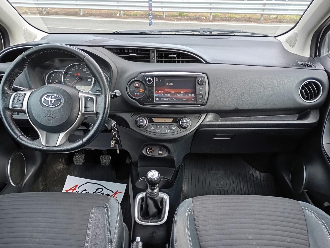 Toyota Yaris 5P 1.4 D-4D Lounge