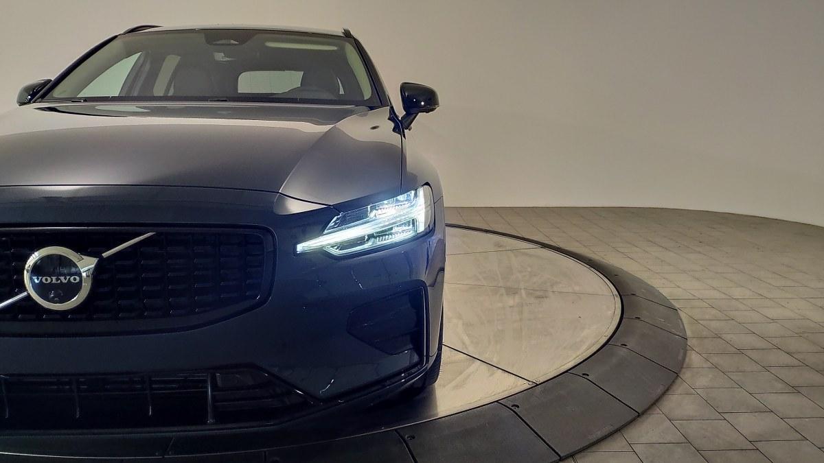 VOLVO V60 B4 Mild Hybrid Automatico Plus Dark