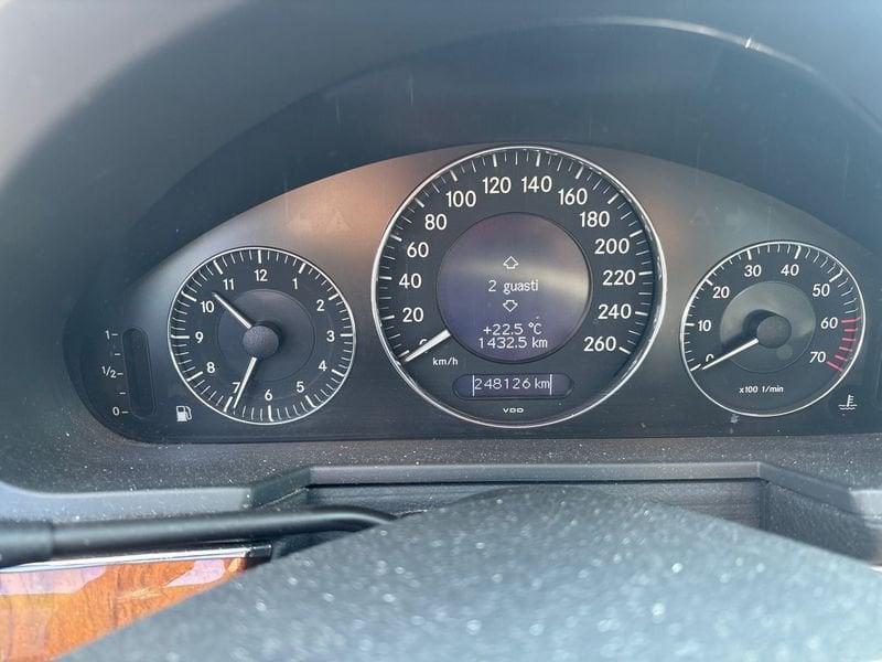 Mercedes-Benz Classe E (W/S210) 320