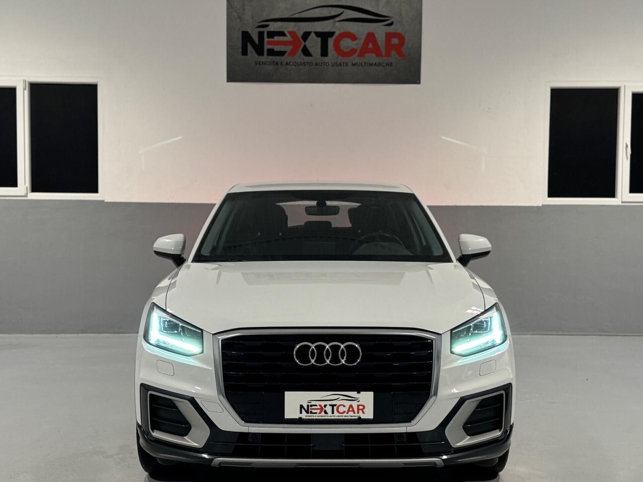Audi Q2 TDI S tronic Sport , NAVI !