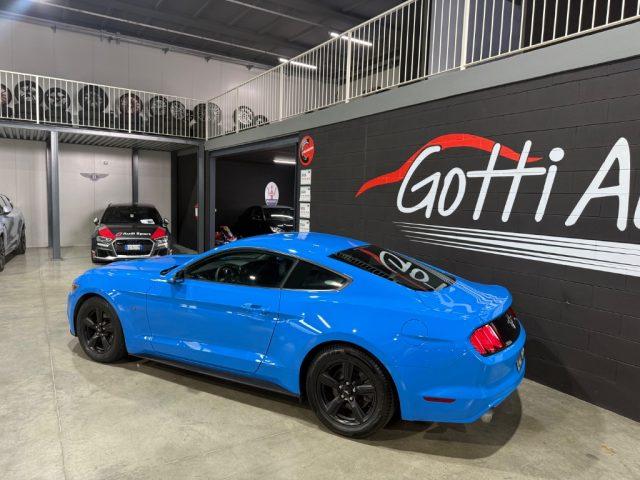 FORD Mustang V6 MANUALE COLORAZIONE UNICA SCARICO SPORTIVO