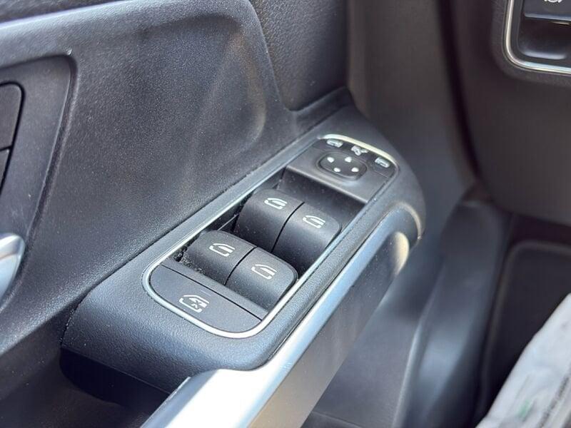 Mercedes-Benz GLB GLB 180 d Automatic Sport Plus