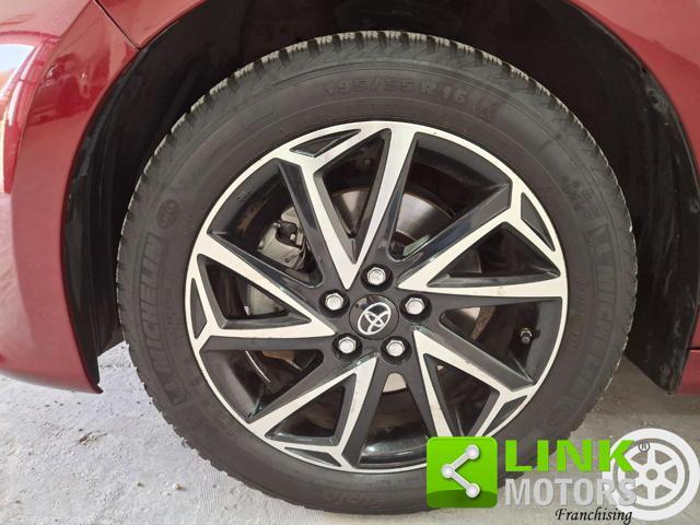 TOYOTA Yaris 1.5 Hybrid 5 porte Lounge GARANZIA TOYOTA