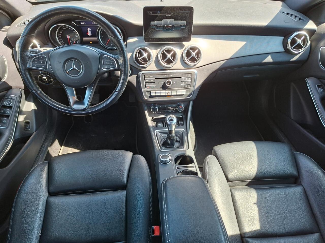 Mercedes-benz GLA 200 180 d Premium