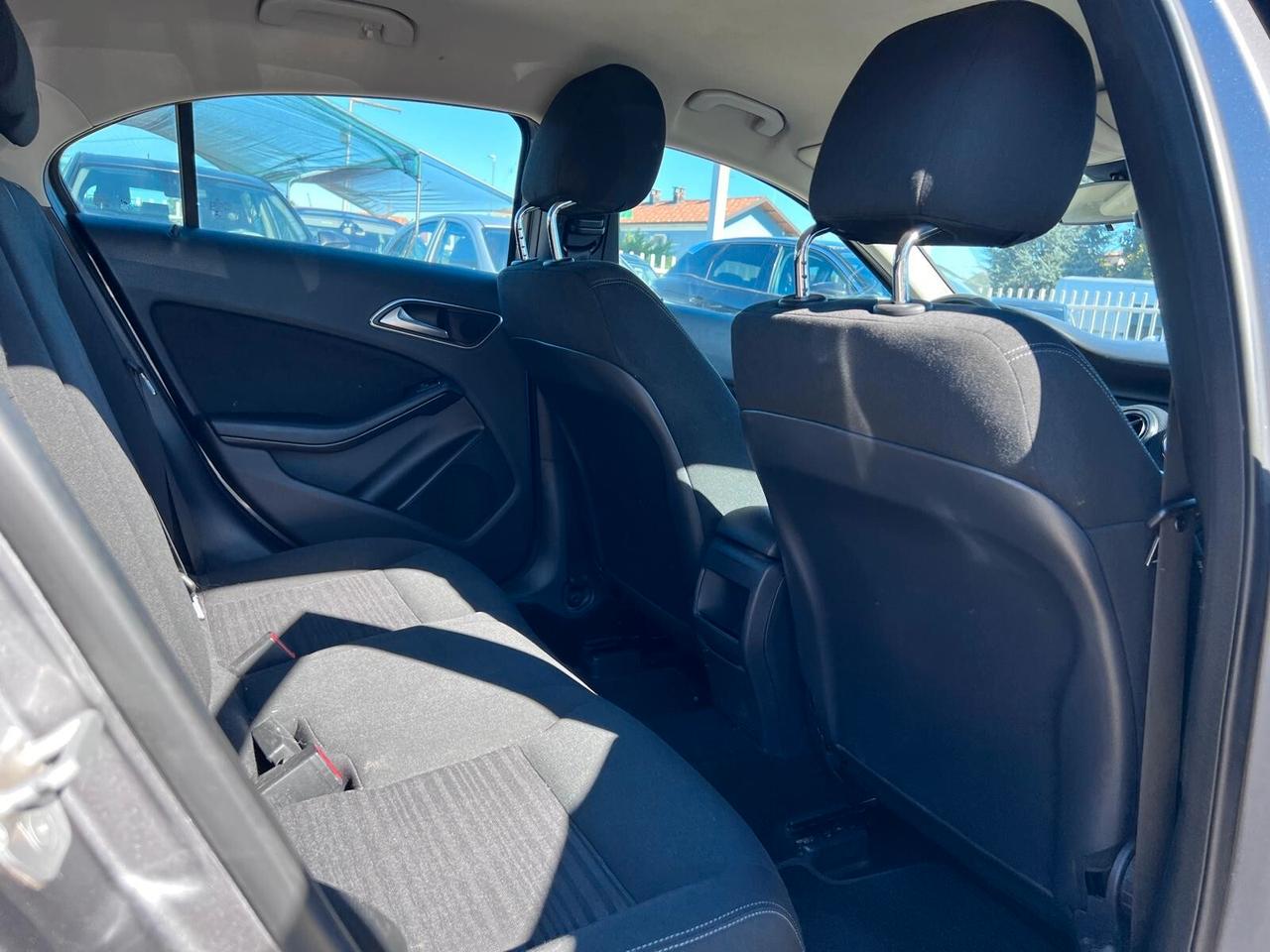 Mercedes-benz A 180 CDI BlueEFFICIENCY Premium
