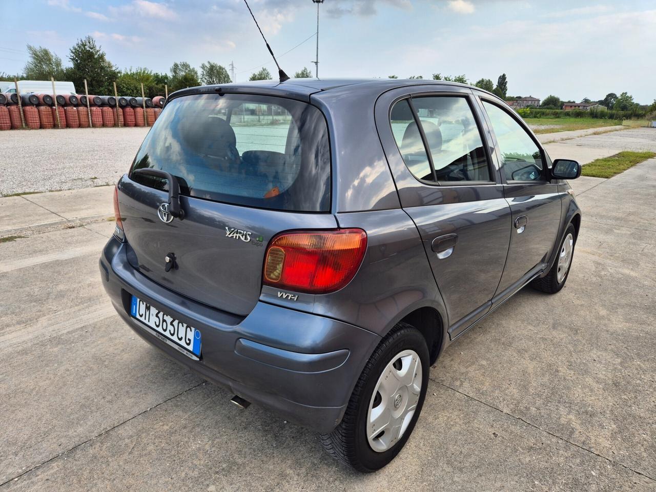 Toyota Yaris 1.0i 16V cat 5 porte Expo