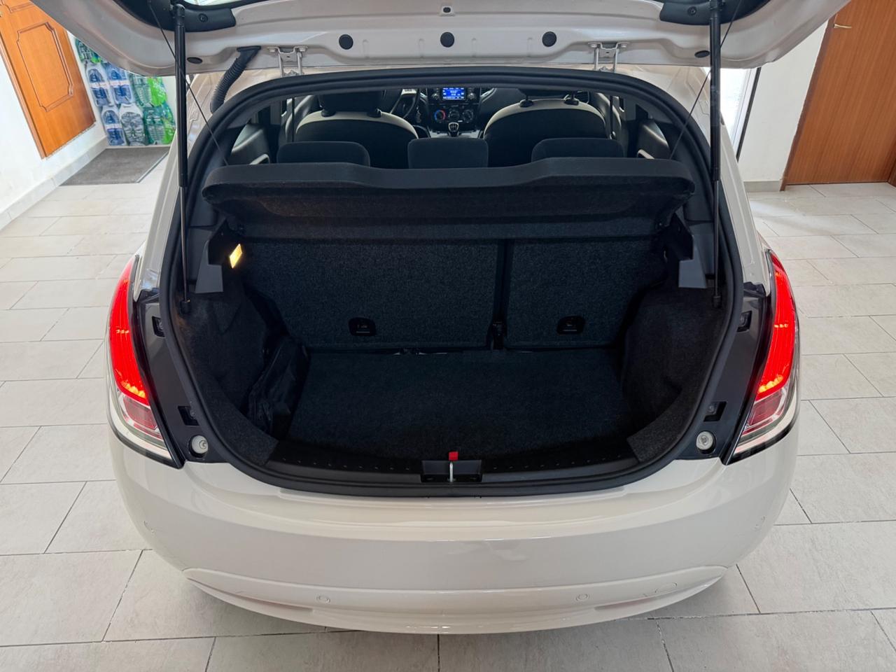 Lancia Ypsilon 1.2 Benzina Opening Edition