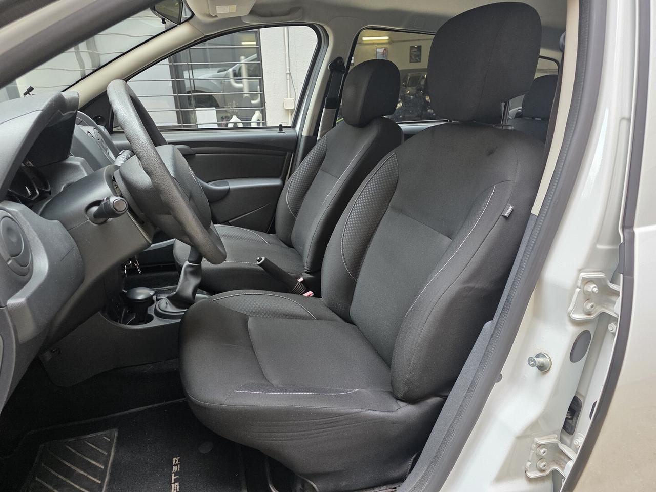 DACIA DUSTER - UNICO PROPRIETARIO - GANCIO TRAINO